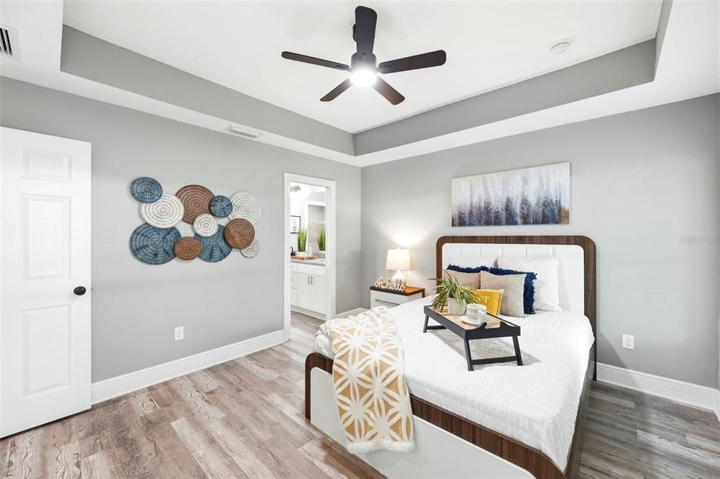 For Sale: $350,000 (3 beds, 2 baths, 1296 Square Feet)
