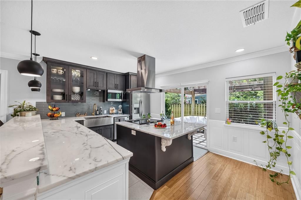 En Venta: $888,000 (4 camas, 3 baños, 2166 Pies cuadrados)