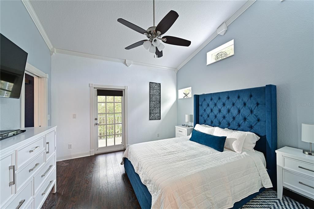For Sale: $240,000 (2 beds, 2 baths, 1346 Square Feet)