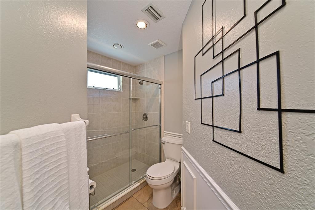 For Sale: $240,000 (2 beds, 2 baths, 1346 Square Feet)