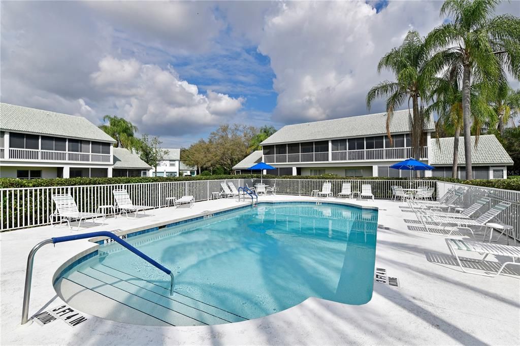 For Sale: $240,000 (2 beds, 2 baths, 1346 Square Feet)