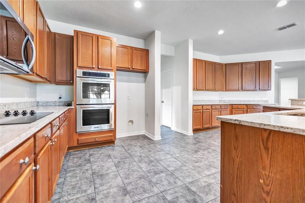 For Sale: $534,900 (4 beds, 2 baths, 3653 Square Feet)