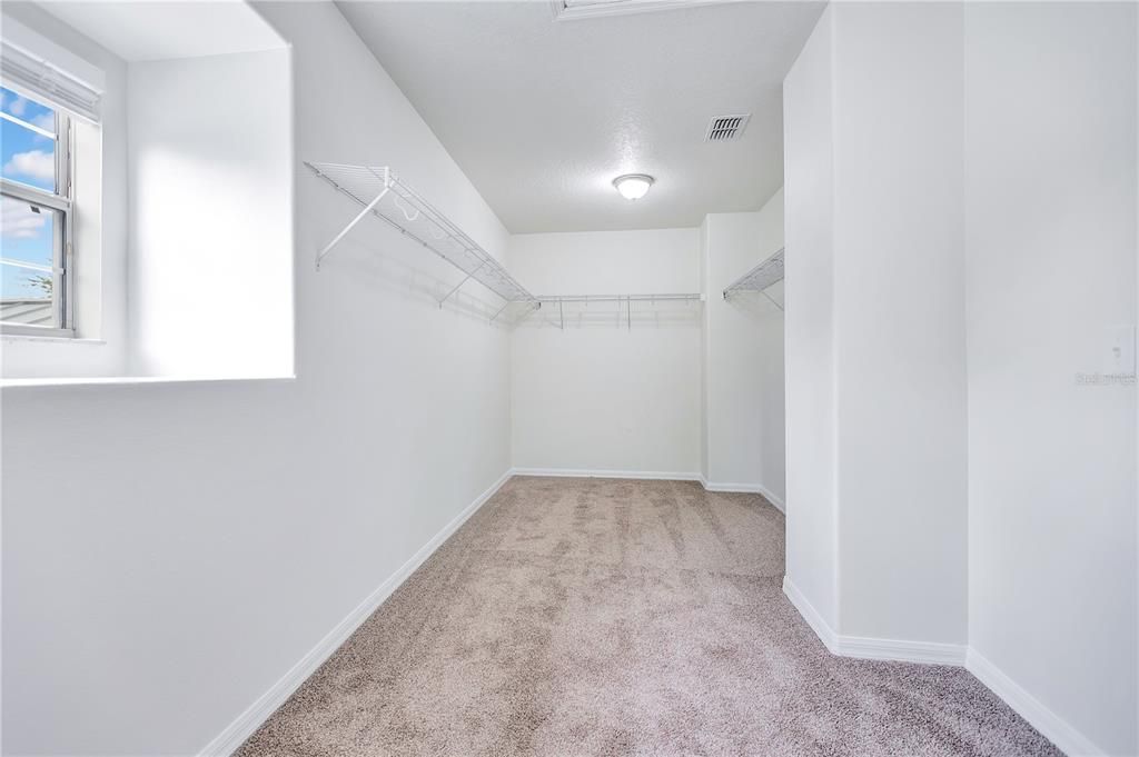 For Sale: $534,900 (4 beds, 2 baths, 3653 Square Feet)