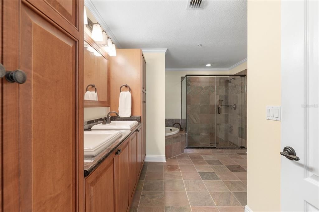 For Sale: $495,000 (3 beds, 2 baths, 2008 Square Feet)