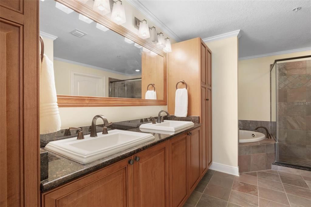 For Sale: $495,000 (3 beds, 2 baths, 2008 Square Feet)