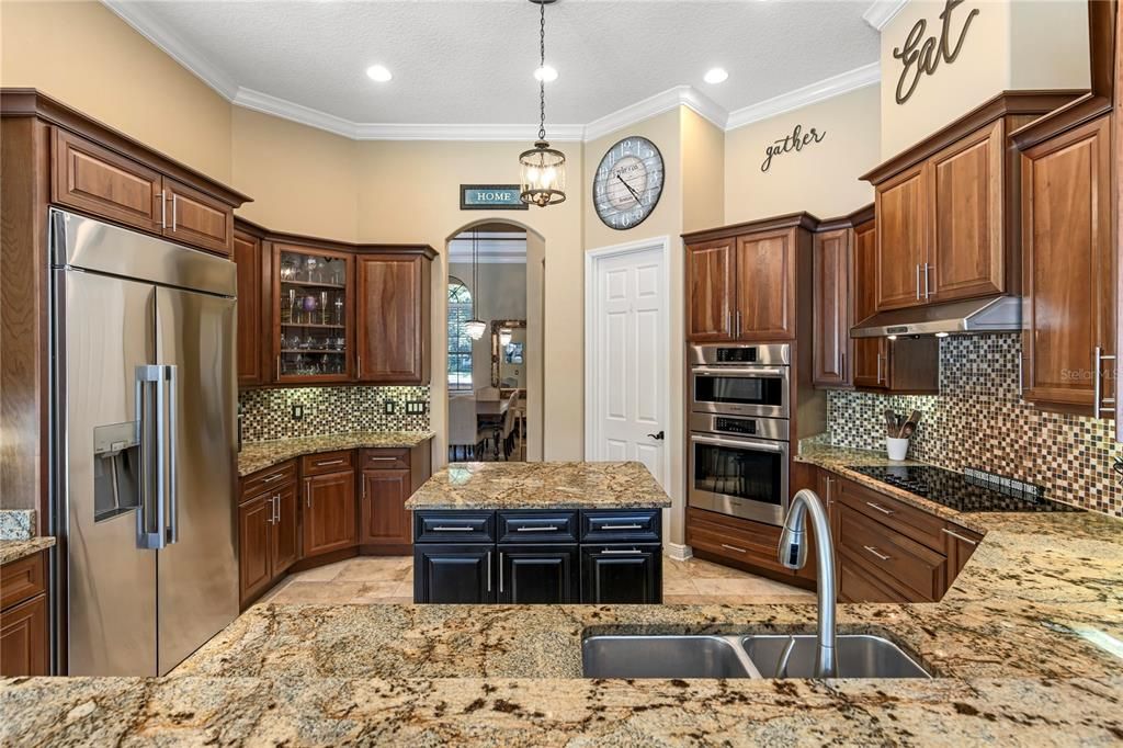 For Sale: $1,095,000 (4 beds, 4 baths, 3398 Square Feet)