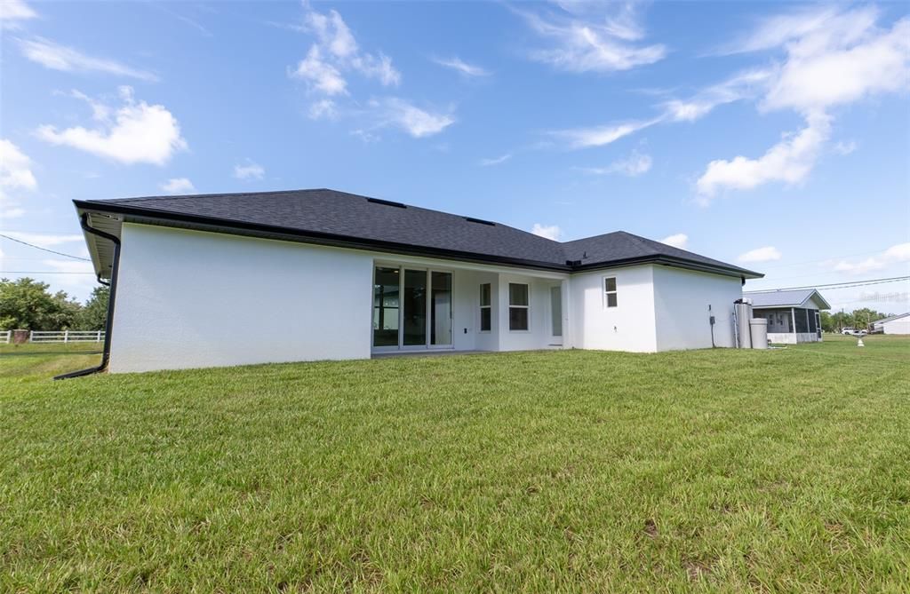 For Sale: $349,000 (3 beds, 2 baths, 1439 Square Feet)