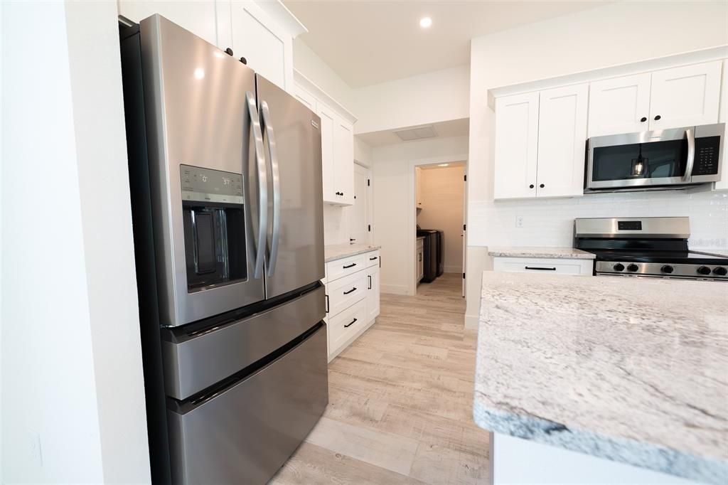 For Sale: $349,000 (3 beds, 2 baths, 1439 Square Feet)