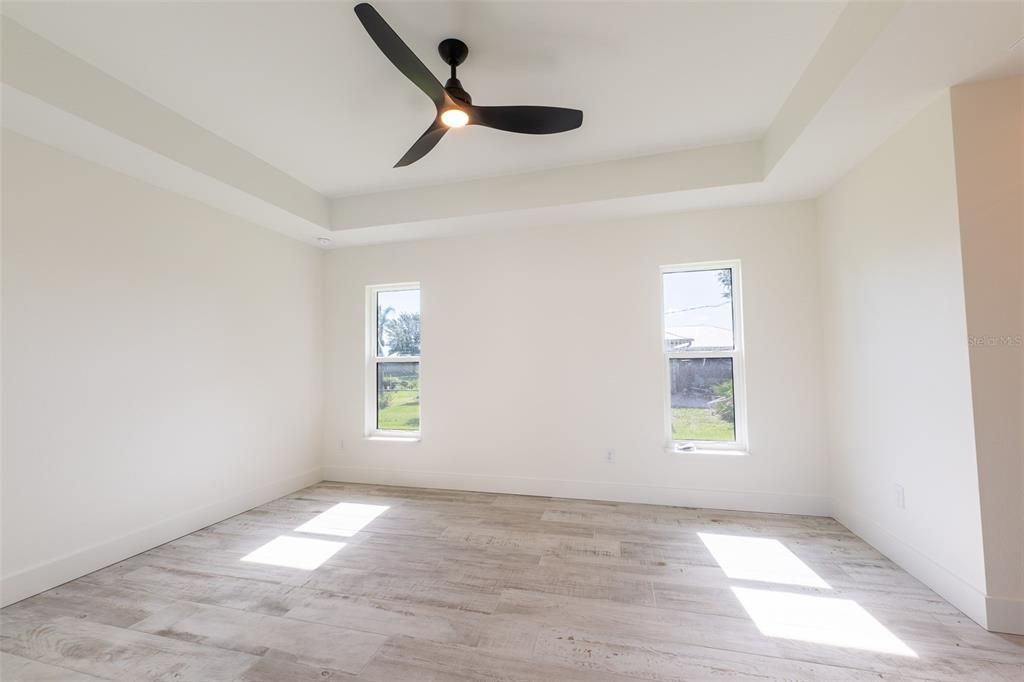 For Sale: $349,000 (3 beds, 2 baths, 1439 Square Feet)