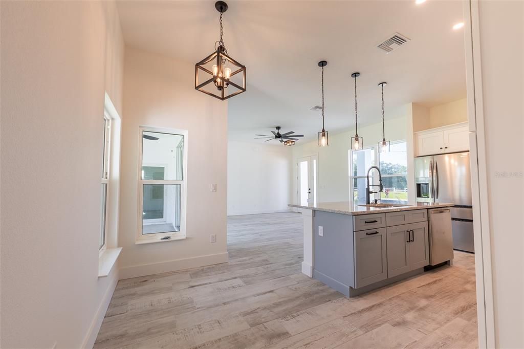 For Sale: $349,000 (3 beds, 2 baths, 1439 Square Feet)