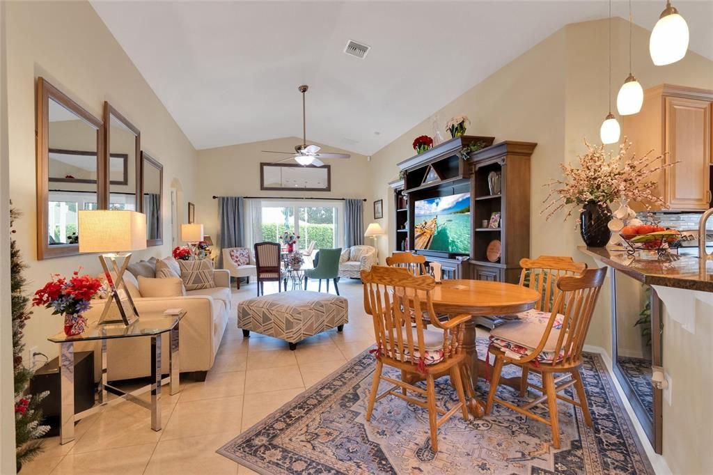 For Sale: $399,900 (4 beds, 3 baths, 1894 Square Feet)