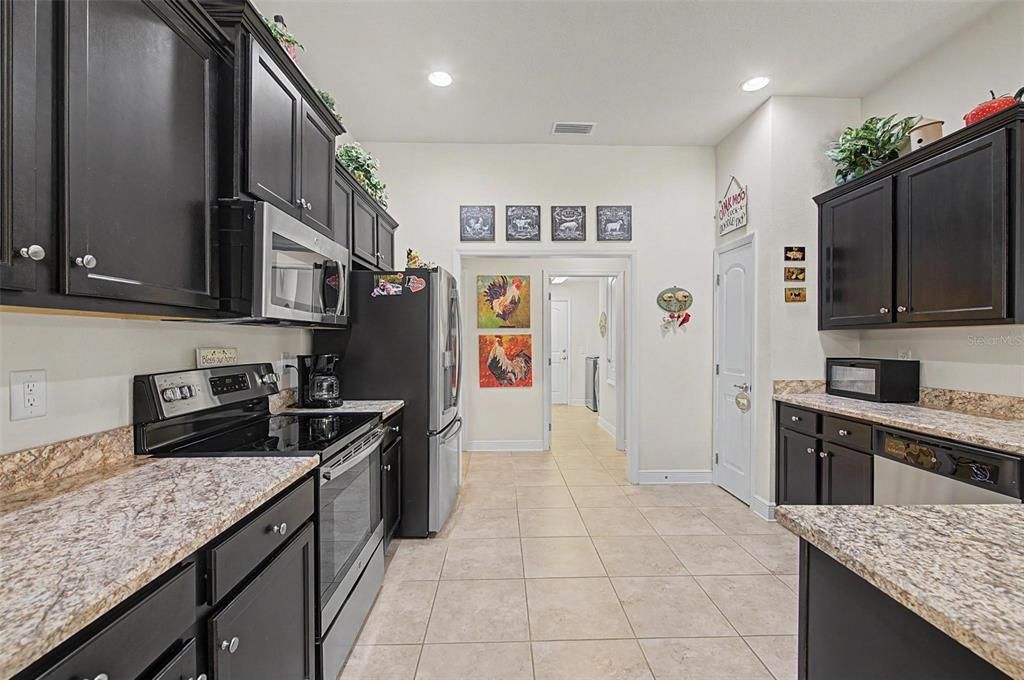 For Sale: $698,000 (4 beds, 3 baths, 2287 Square Feet)