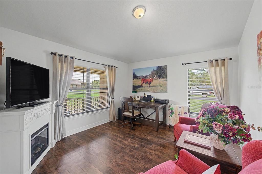 For Sale: $698,000 (4 beds, 3 baths, 2287 Square Feet)