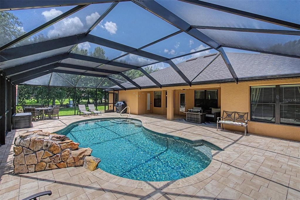 For Sale: $698,000 (4 beds, 3 baths, 2287 Square Feet)