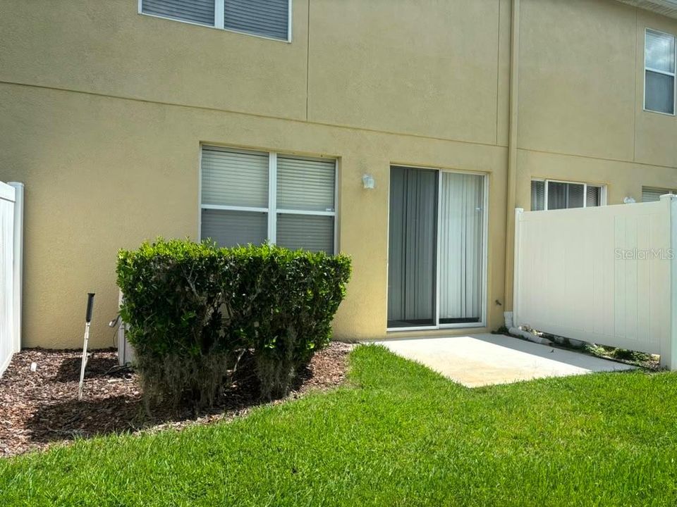 For Sale: $305,000 (3 beds, 2 baths, 1661 Square Feet)