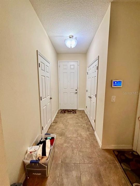 For Sale: $305,000 (3 beds, 2 baths, 1661 Square Feet)