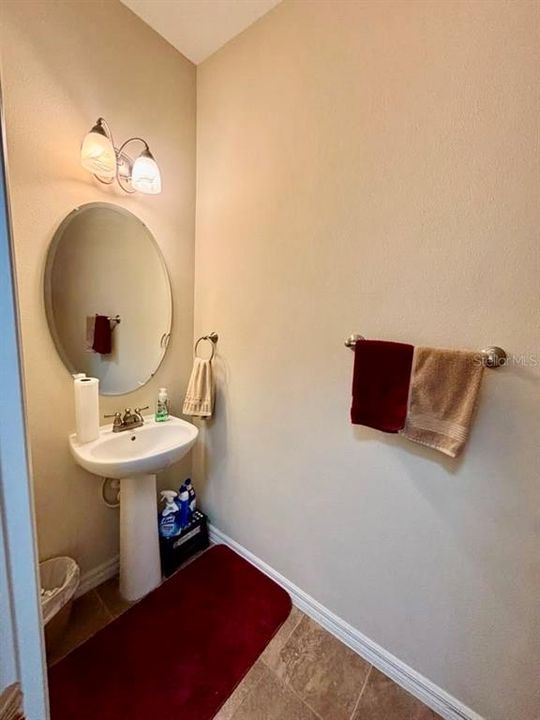 For Sale: $305,000 (3 beds, 2 baths, 1661 Square Feet)