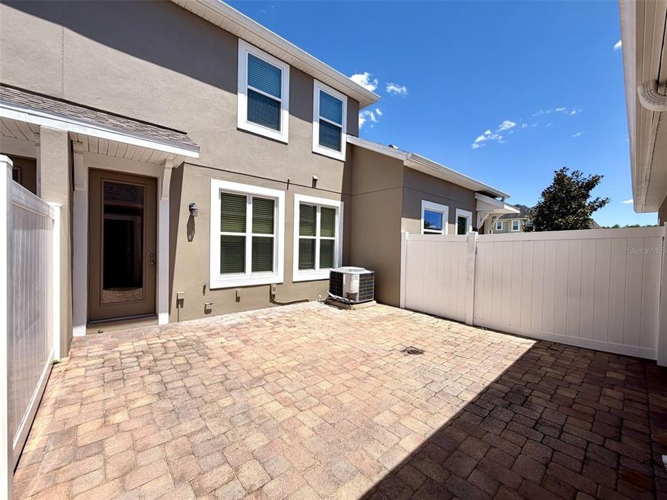 For Rent: $2,700 (3 beds, 2 baths, 1687 Square Feet)
