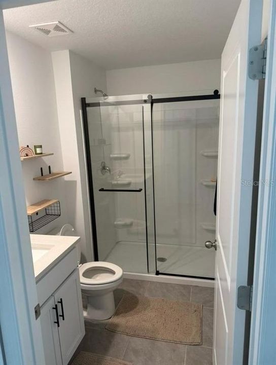 En Renta: $2,500 (5 camas, 3 baños, 2453 Pies cuadrados)
