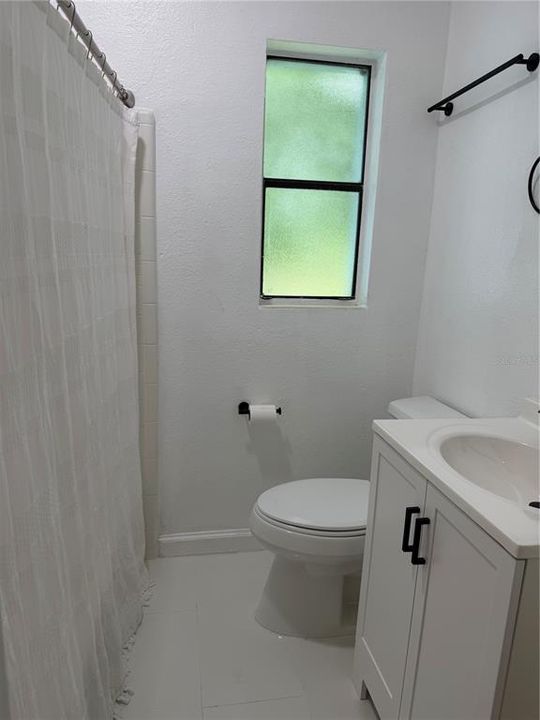 Activo con contrato: $1,550 (3 camas, 2 baños, 1124 Pies cuadrados)