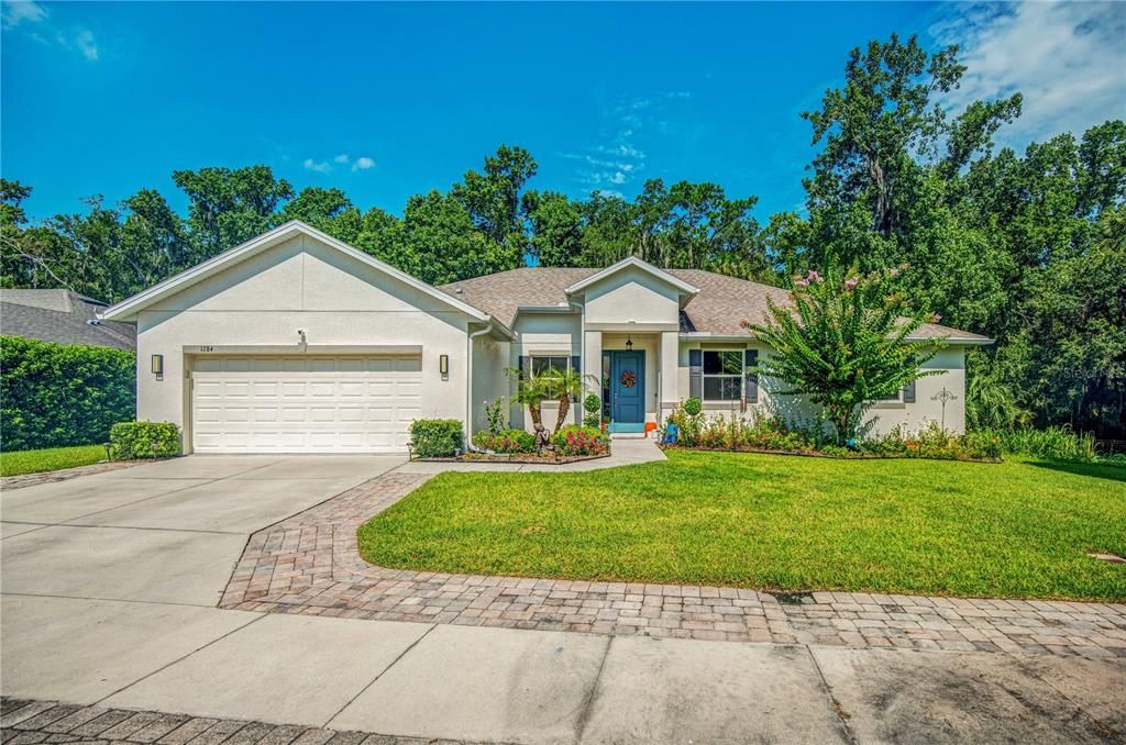 Activo con contrato: $539,900 (4 camas, 3 baños, 2370 Pies cuadrados)