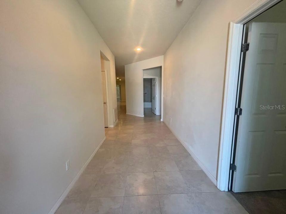 En Renta: $2,300 (4 camas, 2 baños, 2144 Pies cuadrados)