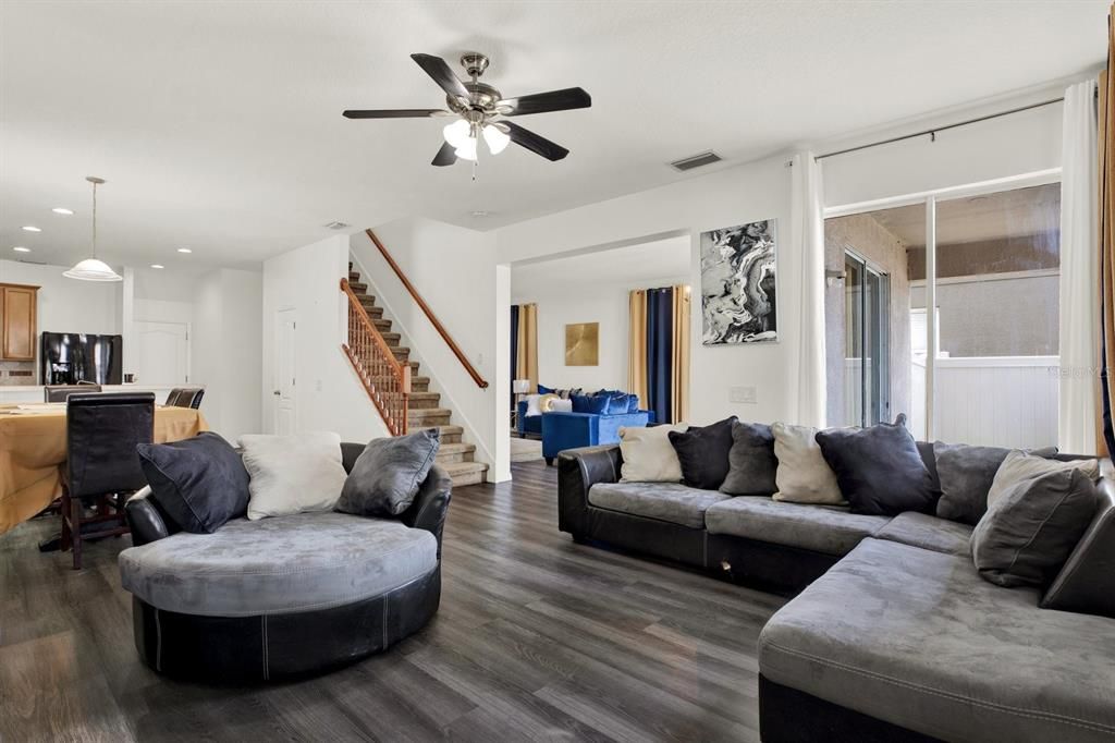 For Sale: $350,000 (4 beds, 2 baths, 2750 Square Feet)