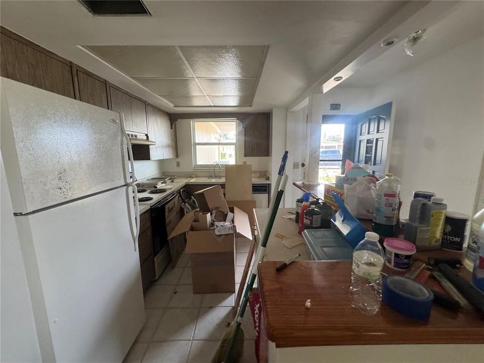 For Sale: $99,000 (2 beds, 1 baths, 1044 Square Feet)