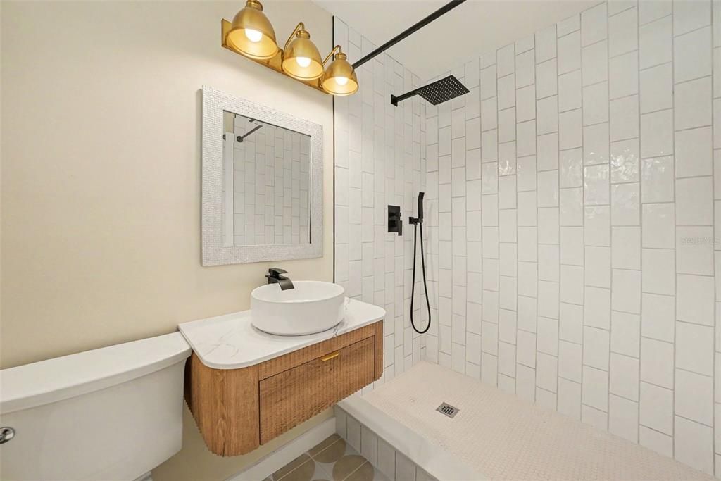 En Venta: $349,900 (4 camas, 2 baños, 1152 Pies cuadrados)