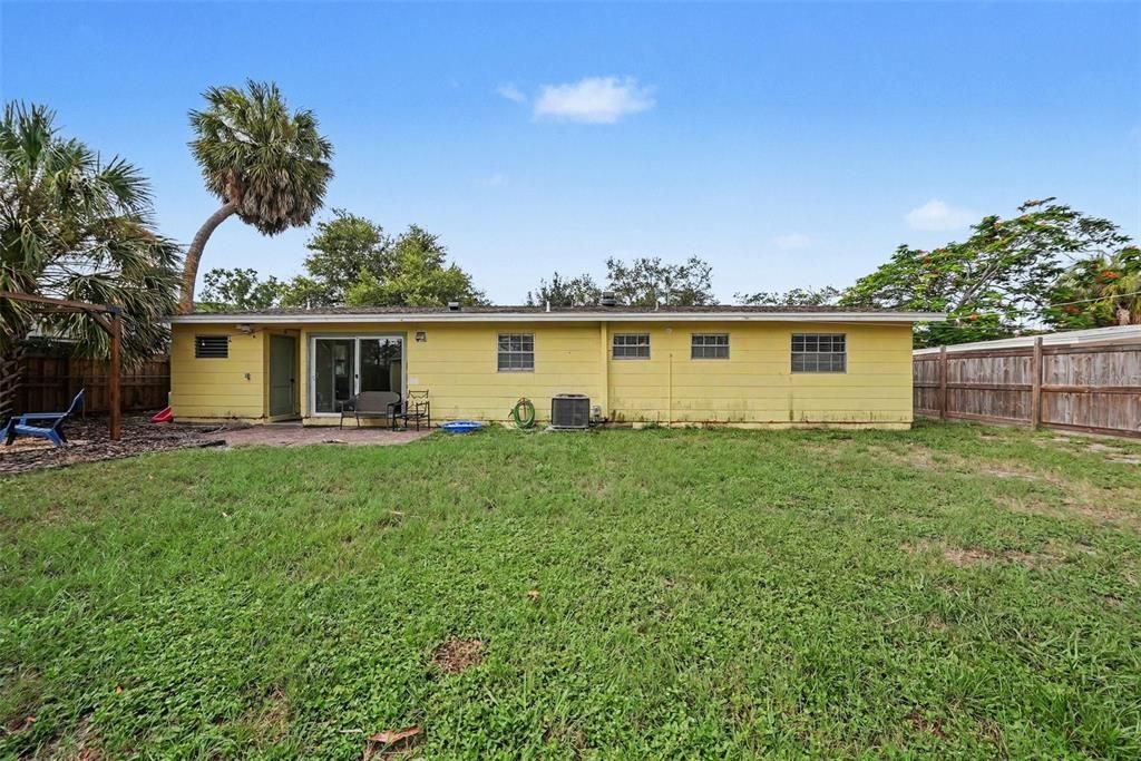 En Venta: $349,900 (4 camas, 2 baños, 1152 Pies cuadrados)