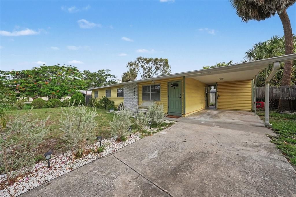 En Venta: $349,900 (4 camas, 2 baños, 1152 Pies cuadrados)
