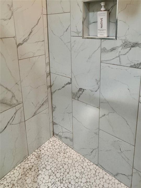 For Sale: $414,900 (3 beds, 2 baths, 1407 Square Feet)
