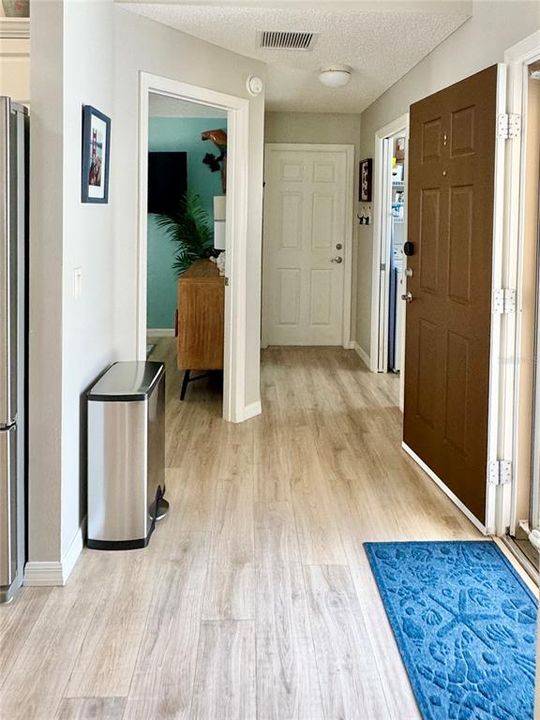 For Sale: $414,900 (3 beds, 2 baths, 1407 Square Feet)