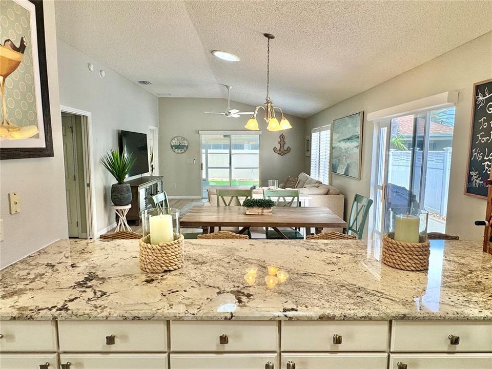 For Sale: $414,900 (3 beds, 2 baths, 1407 Square Feet)