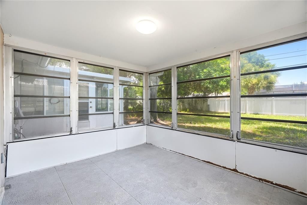 En Venta: $252,000 (2 camas, 1 baños, 918 Pies cuadrados)