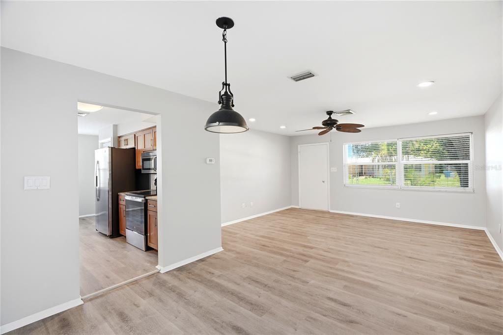 En Venta: $252,000 (2 camas, 1 baños, 918 Pies cuadrados)