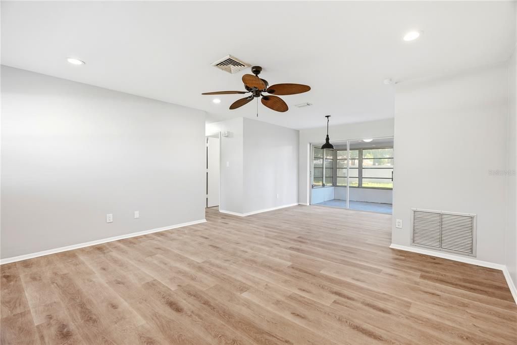 En Venta: $252,000 (2 camas, 1 baños, 918 Pies cuadrados)