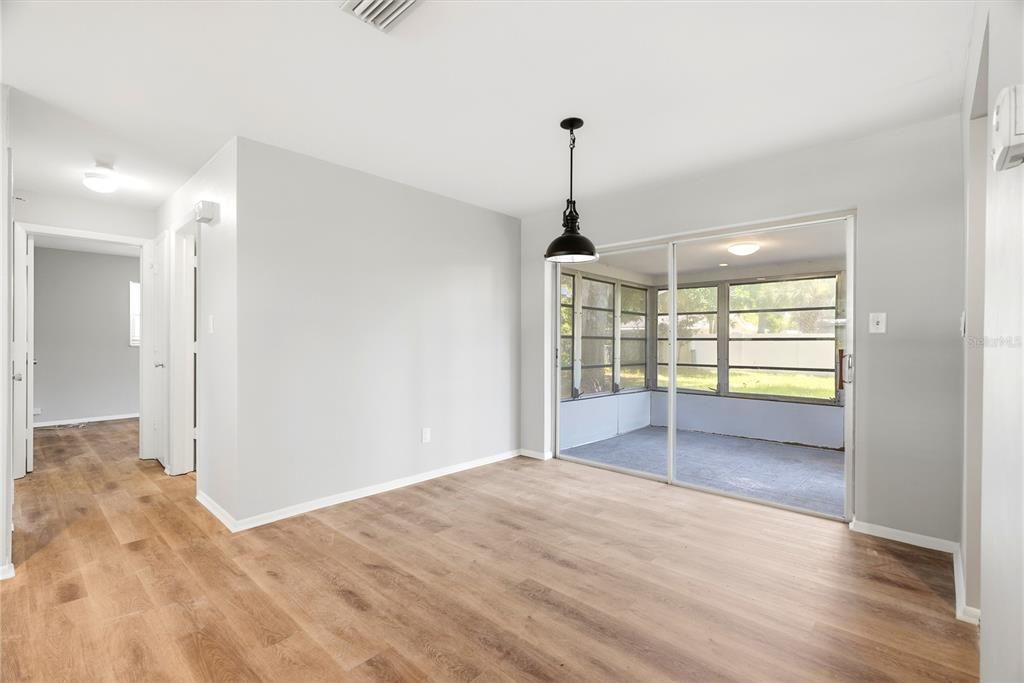 En Venta: $252,000 (2 camas, 1 baños, 918 Pies cuadrados)