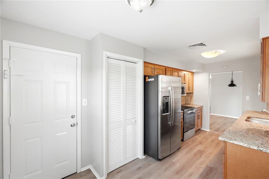 En Venta: $252,000 (2 camas, 1 baños, 918 Pies cuadrados)