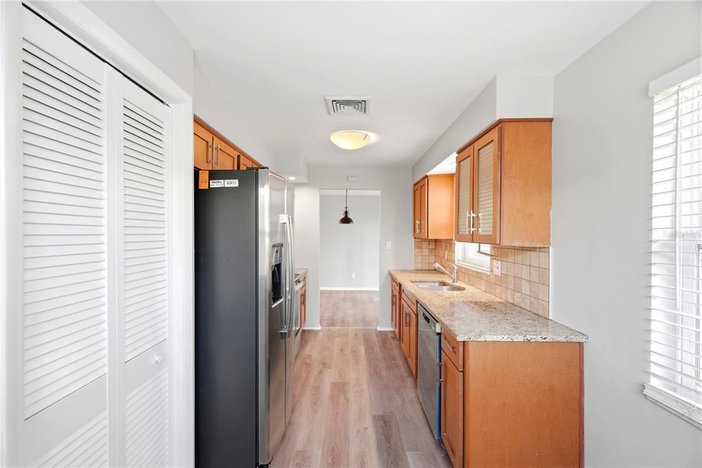 En Venta: $252,000 (2 camas, 1 baños, 918 Pies cuadrados)