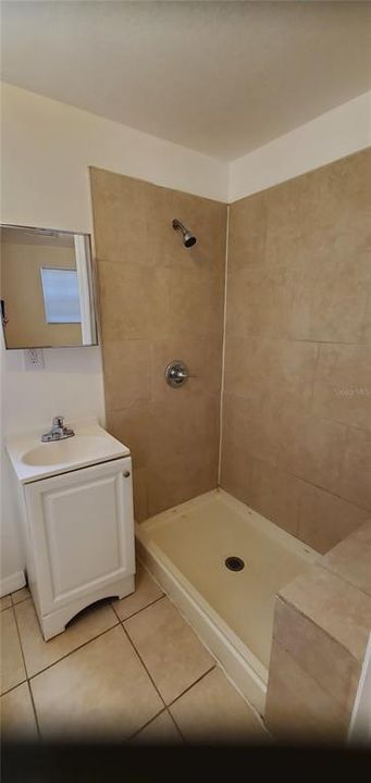 На продажу: $329,999 (4 спален, 0 ванн, 1481 Квадратных фут)