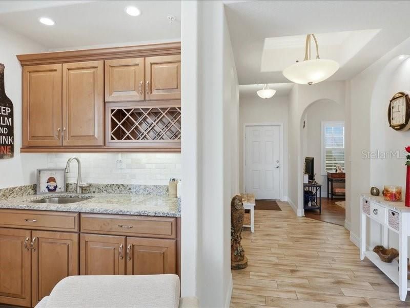 For Sale: $330,000 (2 beds, 2 baths, 1527 Square Feet)