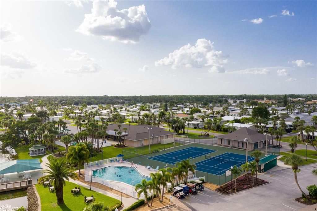 For Sale: $165,000 (2 beds, 2 baths, 1122 Square Feet)