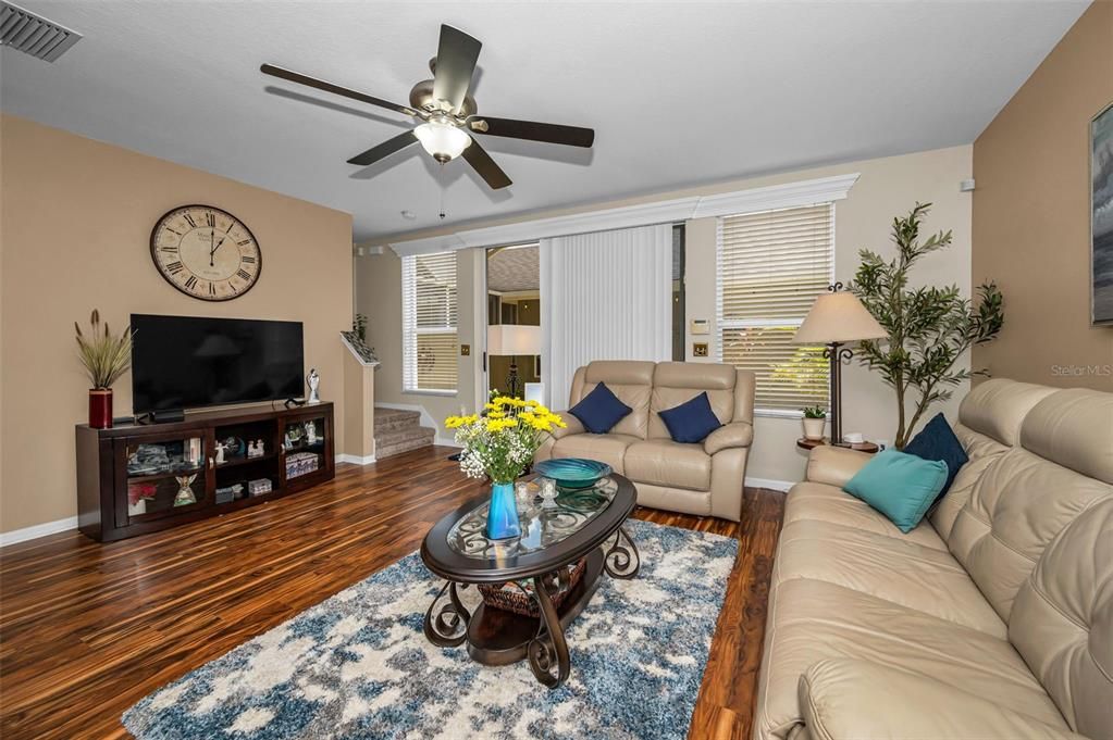 For Sale: $355,000 (3 beds, 2 baths, 1530 Square Feet)