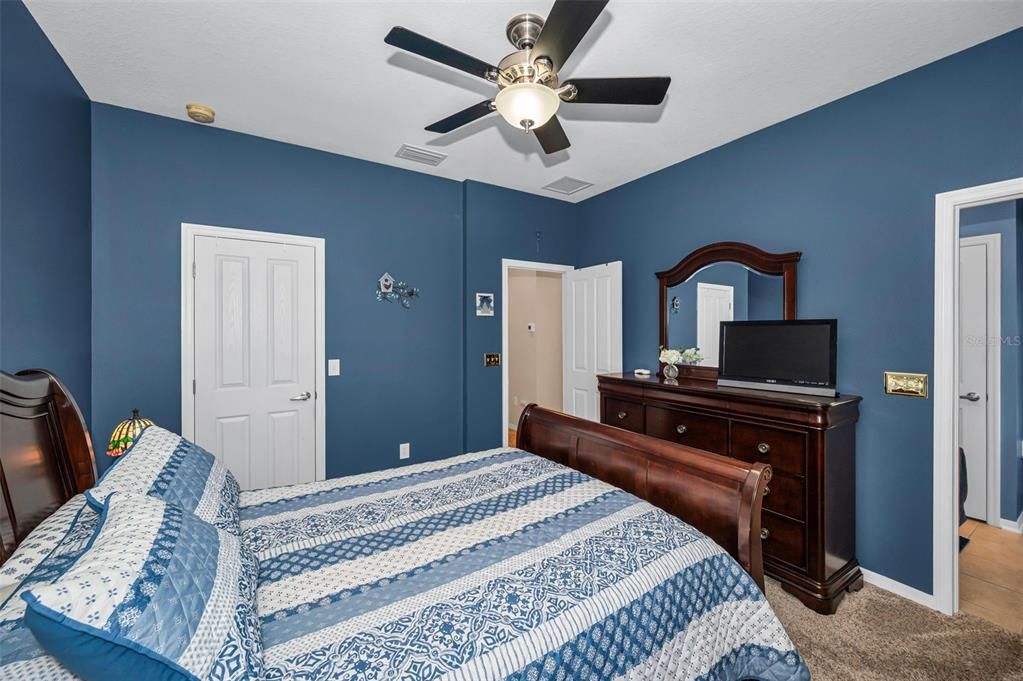 For Sale: $355,000 (3 beds, 2 baths, 1530 Square Feet)
