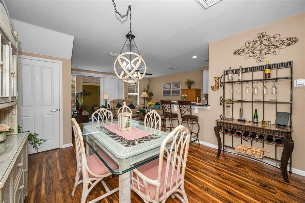For Sale: $355,000 (3 beds, 2 baths, 1530 Square Feet)