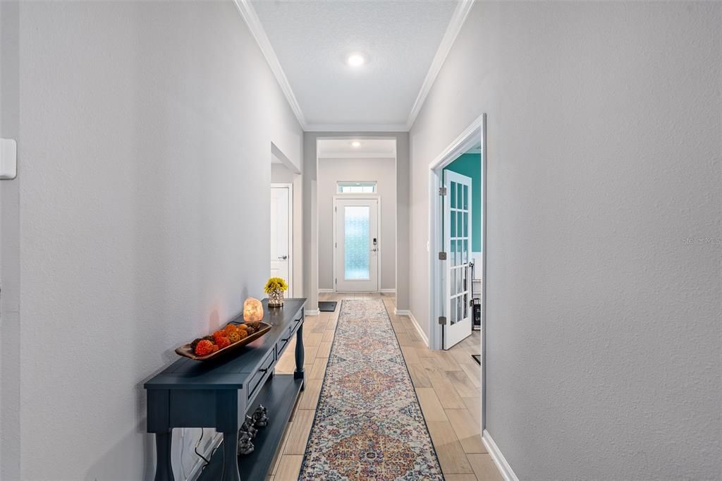 For Rent: $2,700 (4 beds, 2 baths, 1986 Square Feet)