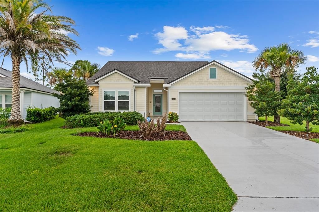 For Rent: $2,700 (4 beds, 2 baths, 1986 Square Feet)