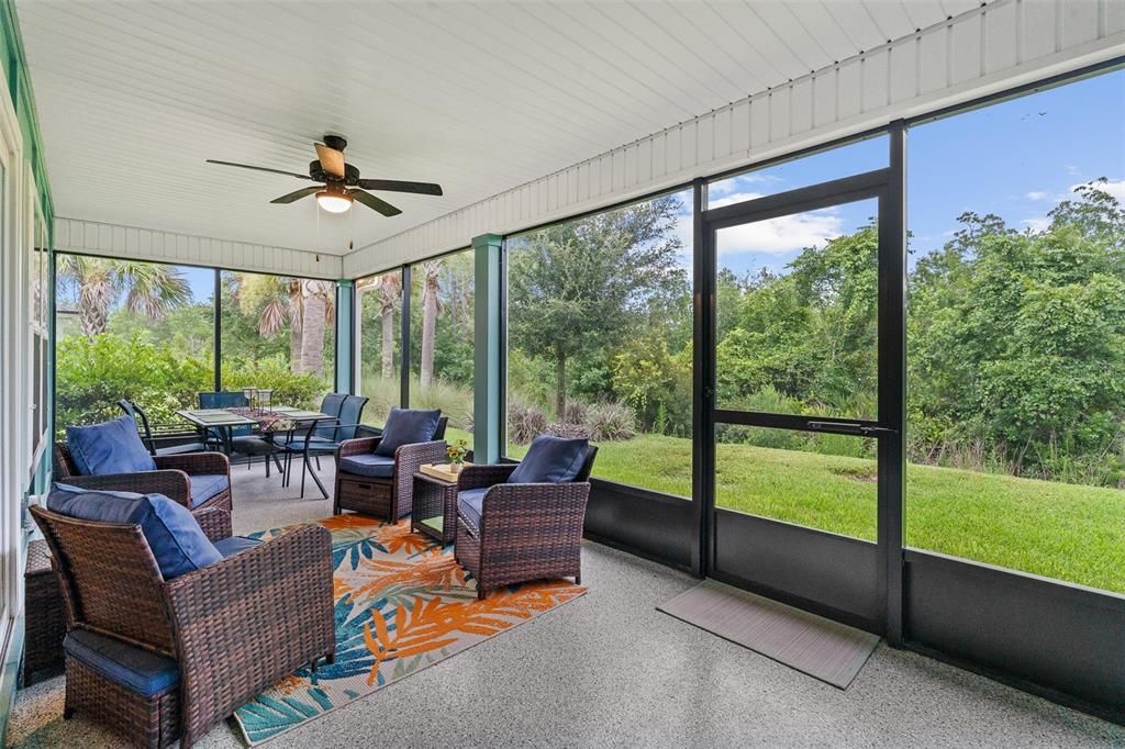 For Rent: $2,700 (4 beds, 2 baths, 1986 Square Feet)