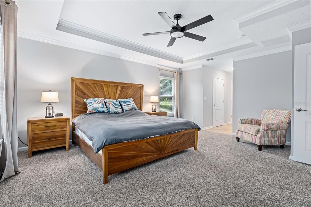 For Rent: $2,700 (4 beds, 2 baths, 1986 Square Feet)
